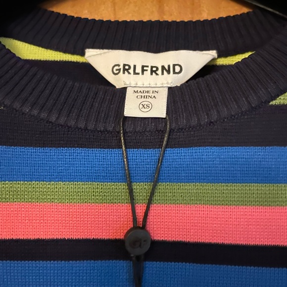 grlfrnd crop top - Picture 2 of 5